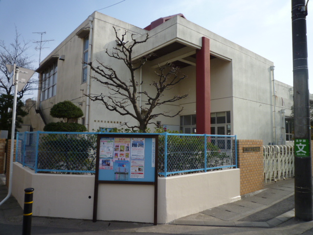 kindergarten ・ Nursery. Ichikawa Municipal Salt-grilled kindergarten (kindergarten ・ 328m to the nursery)