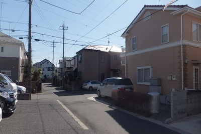 View. The surroundings are quiet residential area.