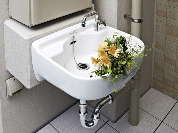 Other.  [Slop sink] Convenient to such watering at the time of the gardening slop sink. It will also come in handy as a space to wash and outdoor goods.