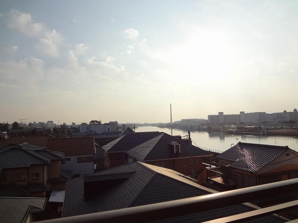 View photos from the dwelling unit