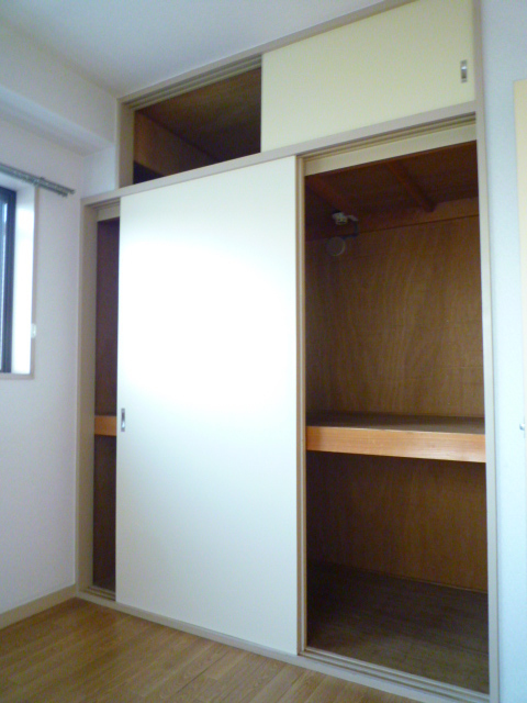 Receipt. Western style room, The Japanese can put away as well, such as futon in with closet