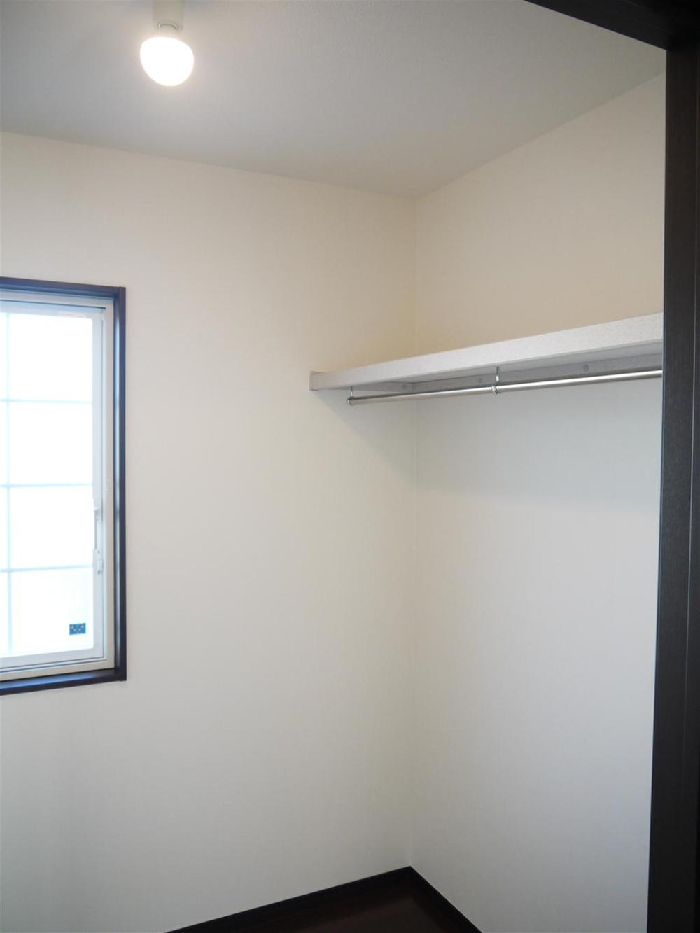 Receipt. Walk-in closet