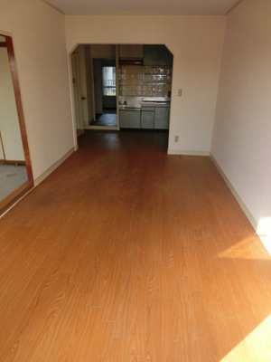 Living and room. LDK13.5 Pledge spacious