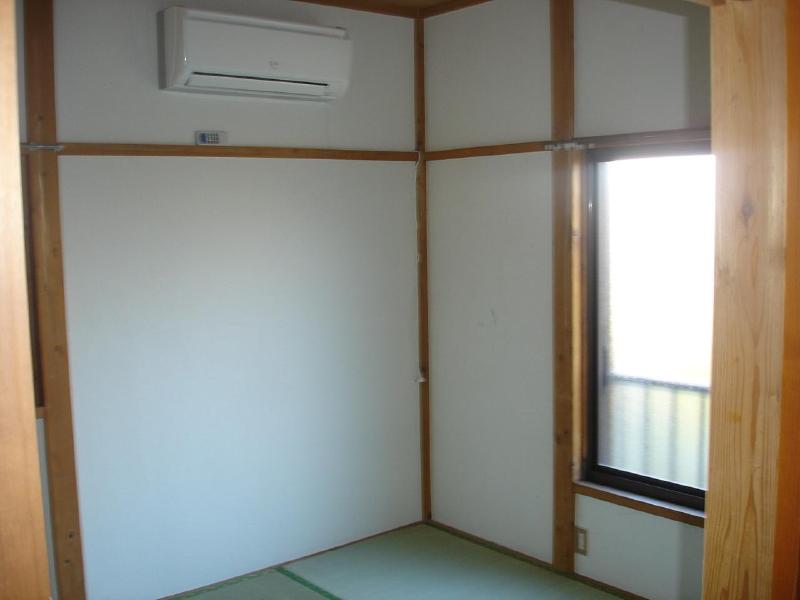 Living and room. It is a Japanese-style room with a cooling sensation