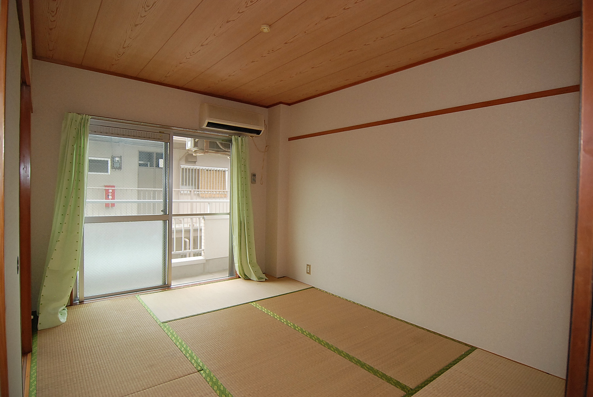 Other room space. Japanese-style room 6 quires Sunny bright room.