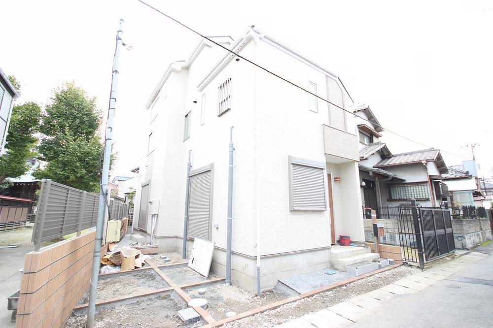 Local appearance photo. Tokyo Metro Tozai Line "Gyotoku" Flat 35S available building is completed in the location of the 13-minute walk to the station
