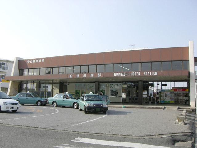 station. JR Musashino Line to "Funabashi Code" station 1200m