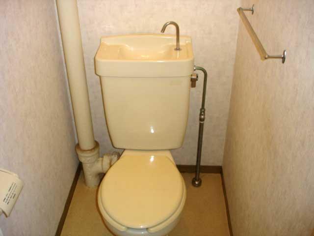 Toilet. I There is a feeling of cleanliness