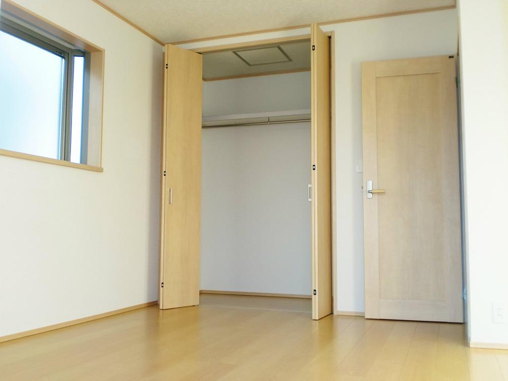 Non-living room.  [Selling local] Enhancement also each room storage