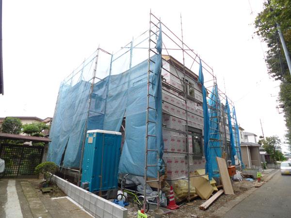Local appearance photo. Building 2