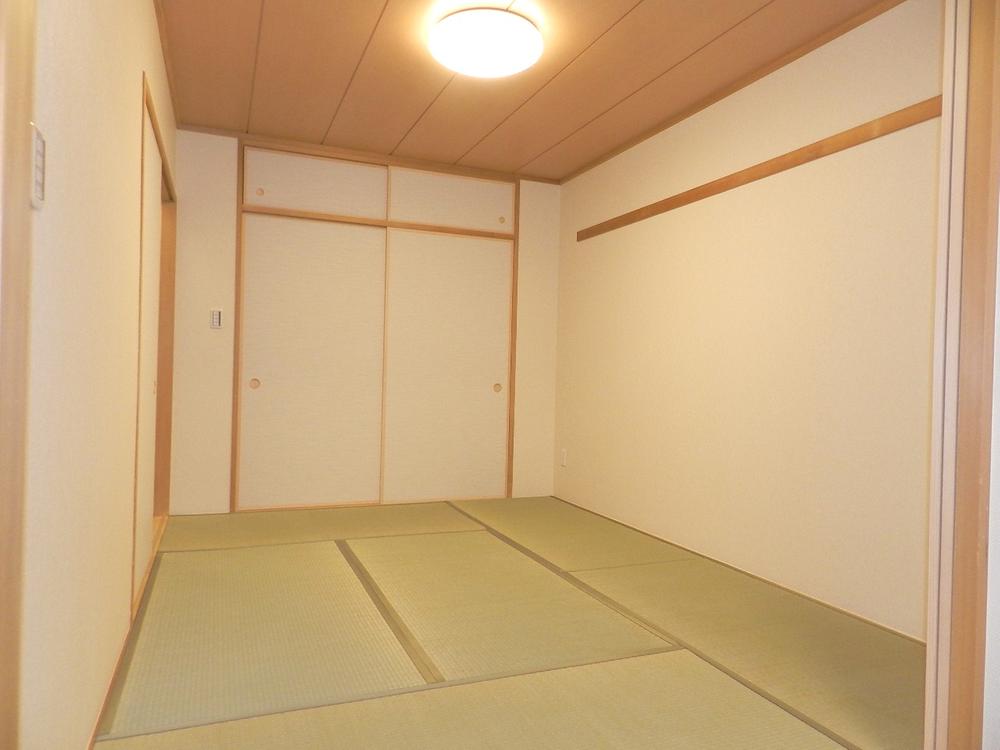 Non-living room. Indoor (11 May 2013) Shooting