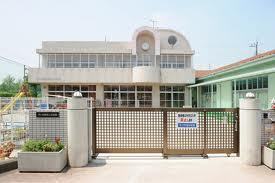 kindergarten ・ Nursery. Ichikawa Gakuen second kindergarten (kindergarten ・ 900m to the nursery)