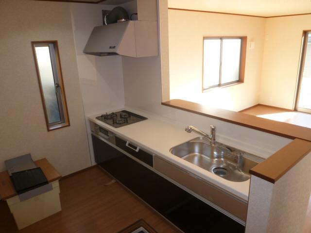 Kitchen. Indoor (12 May 2013) Shooting