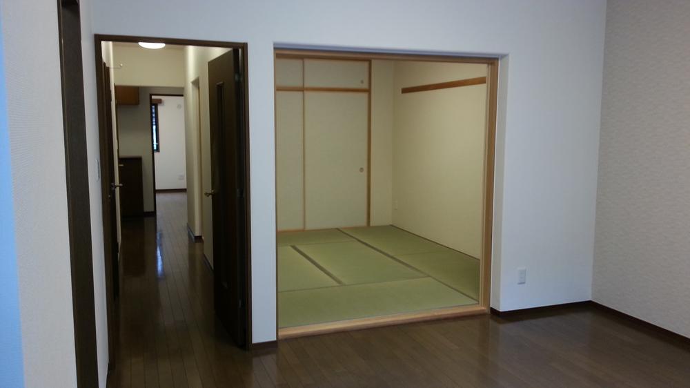 Other. Japanese-style room also has 6 Pledge