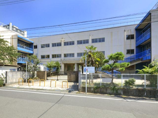 Primary school. 610m until Ichikawa City Ichikawa Elementary School