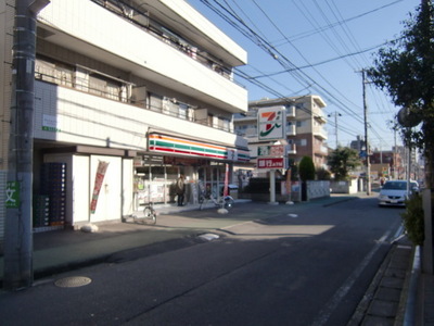 Convenience store. 382m to Seven-Eleven (convenience store)