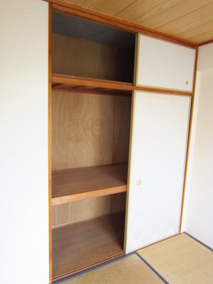 Other. Since the Japanese-style room there is a closet of with upper closet, Convenient