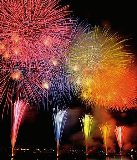 Other. ■ Ichikawa summer evening fireworks (Edogawa riverbed) Every year, It is Tokyo's leading fireworks display to be held at the same time in Ichikawa City and Edogawa.