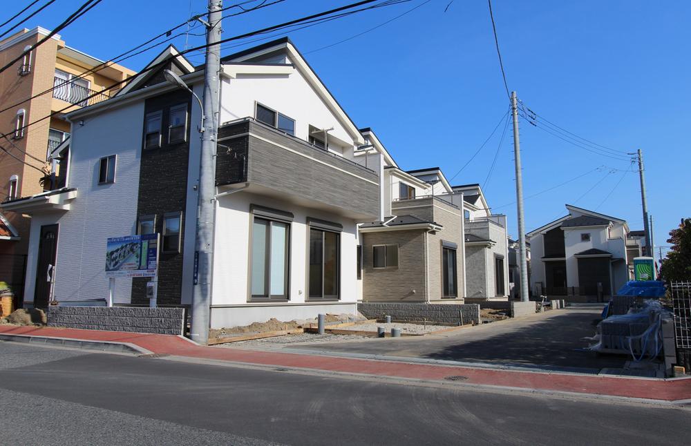 Local photos, including front road. Local (11 May 2013) shooting finally cityscape complete. The development subdivision of more than all sections 30 square meters has been unified in the stylish streets, All eight buildings birth!