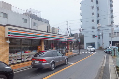 Convenience store. 315m to Seven-Eleven (convenience store)