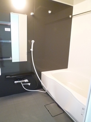 Bath. Bathroom with add 炊 function ・ It is with a ventilation dryer