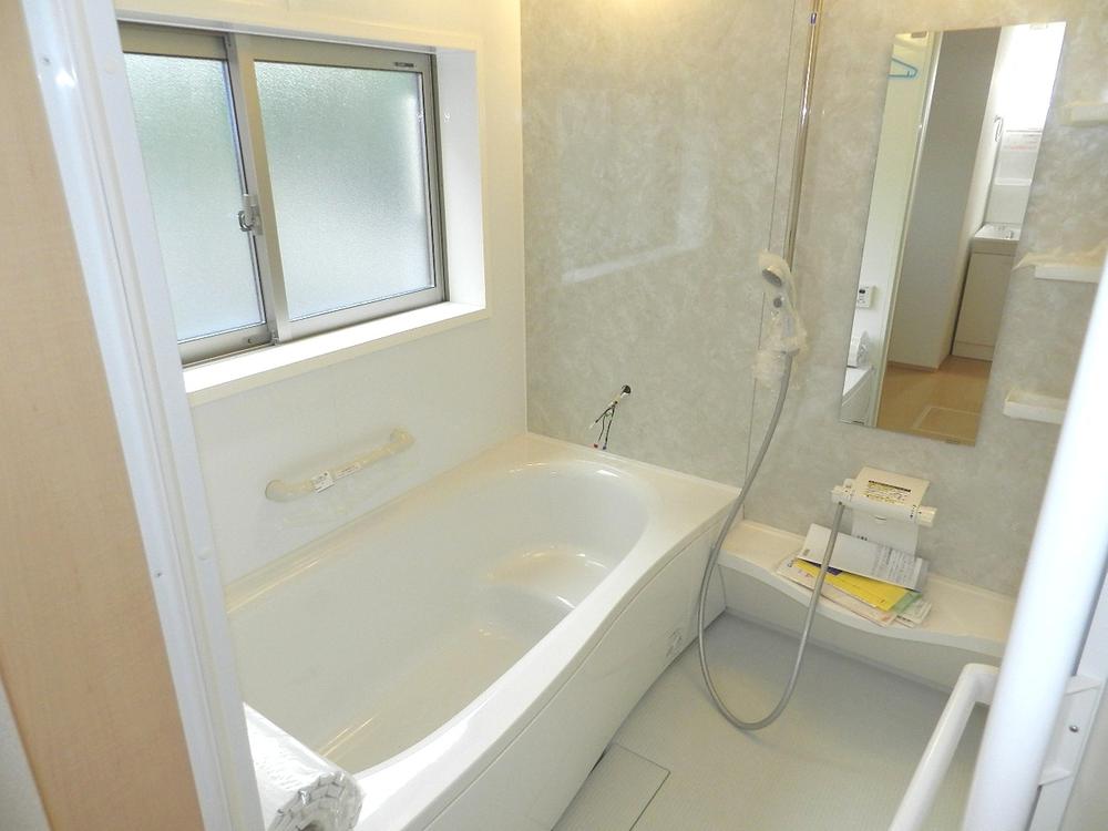 Bathroom. Indoor (10 May 2013) Shooting