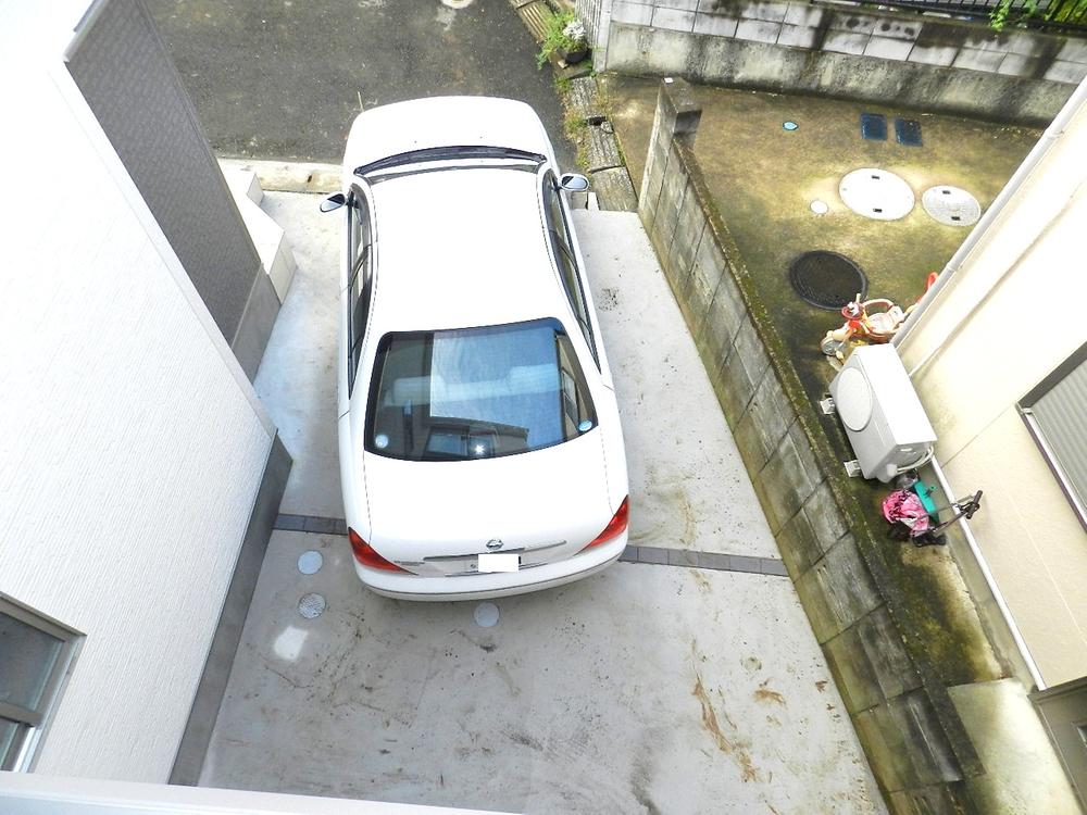 Parking lot. Local (10 May 2013) Shooting