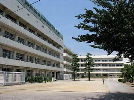 Junior high school. 650m until Ichikawa Municipal fifth junior high school