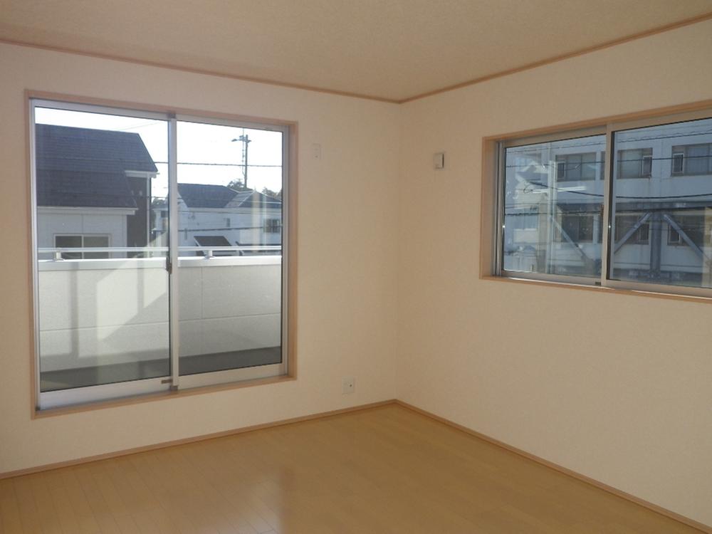 Non-living room. Western is