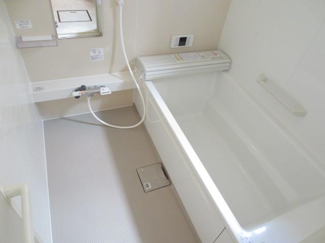 Same specifications photo (bathroom). Same specification bathroom