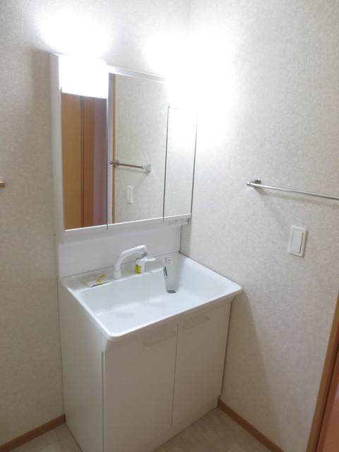Same specifications photos (Other introspection). Same specifications washbasin