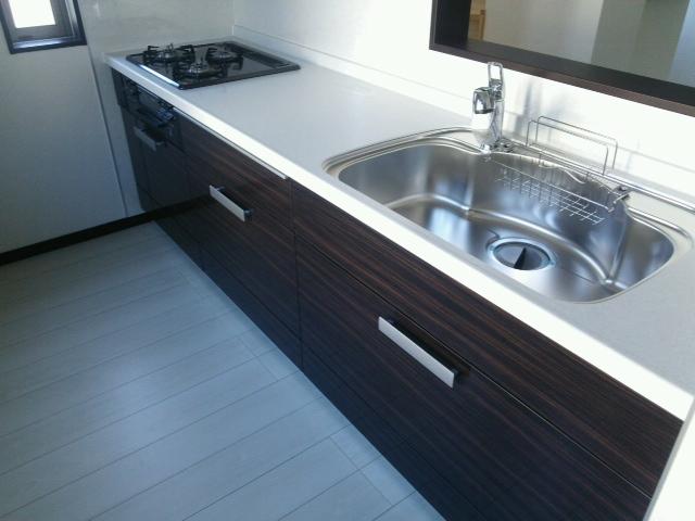 Kitchen. Indoor (12 May 2013) Shooting