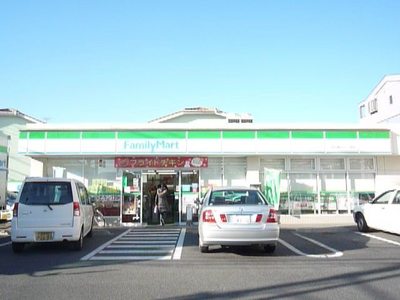 Convenience store. 328m to Family Mart (convenience store)