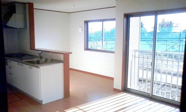 Same specifications photos (Other introspection). Same specifications photos (living) spacious 16 Pledge