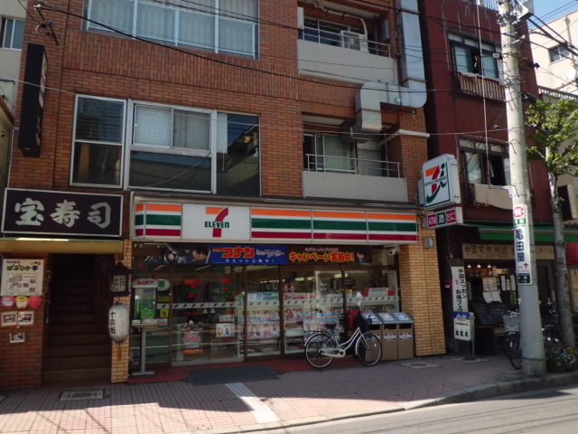 Convenience store. Seven-Eleven Ichikawamama 1-chome to (convenience store) 180m