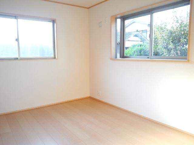 Non-living room. It will be Western-style