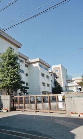 Junior high school. 80m until Ichikawa Municipal eighth Junior High School