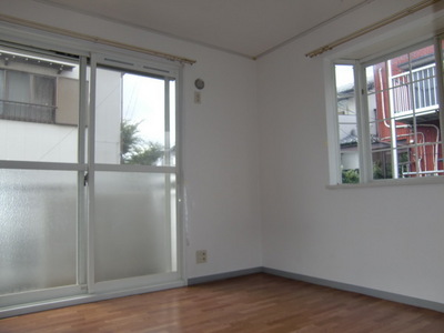 Living and room. Bright rooms with two faces lighting