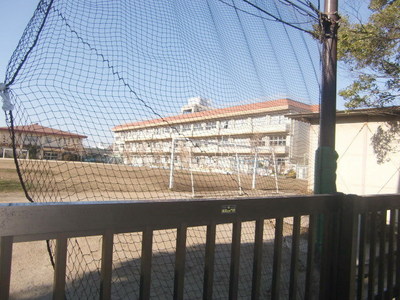 Primary school. Owada up to elementary school (elementary school) 403m