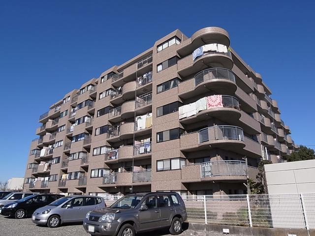 Local appearance photo. Paste outer wall tile a profound sense of