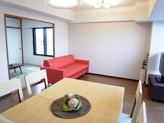 Living. All rooms are cross Zhang Kawasumi