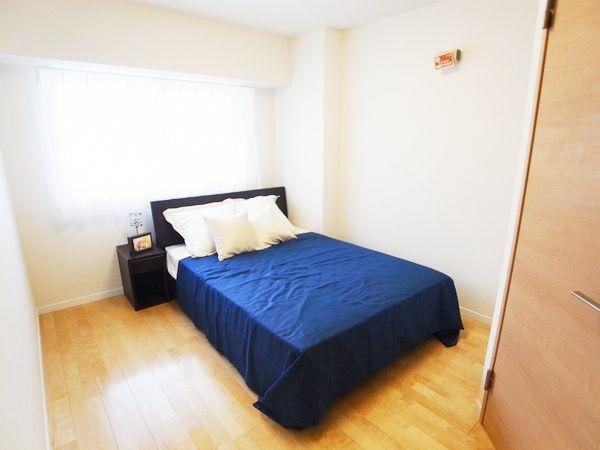 Non-living room. Bright bedroom