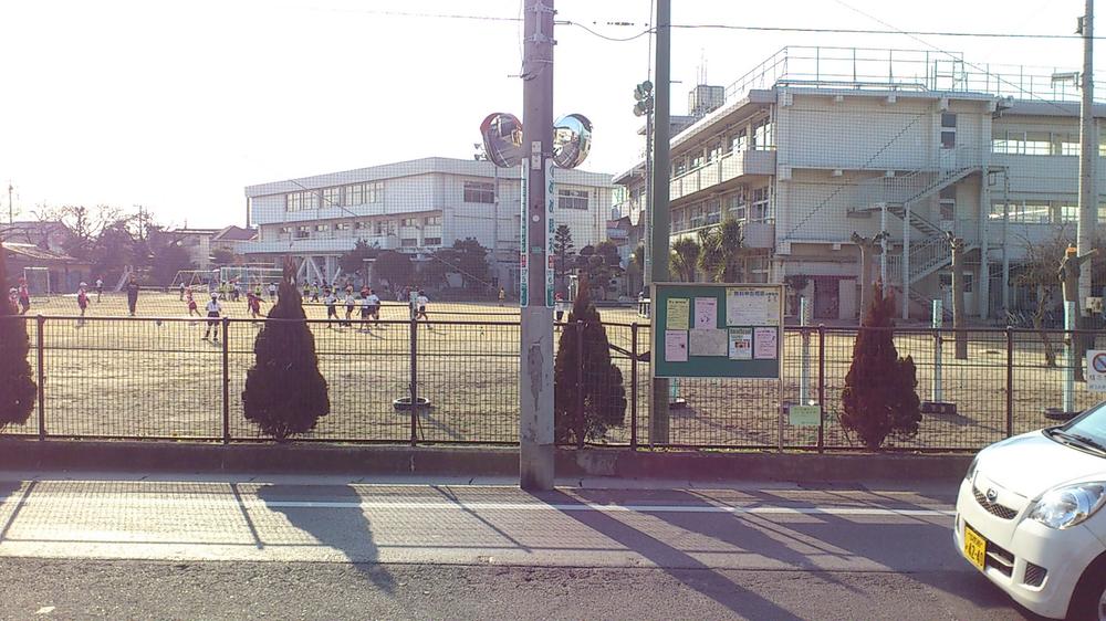 Primary school. 600m to Wakamiya elementary school