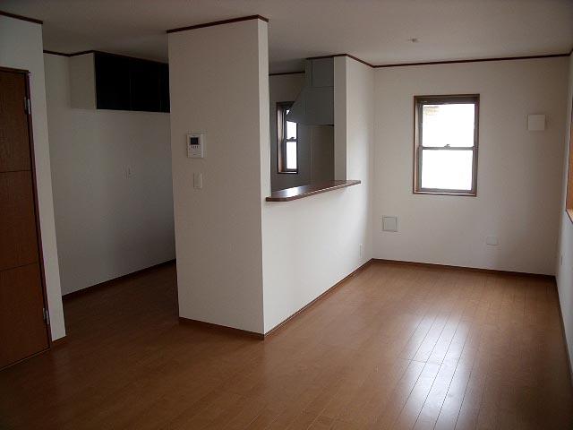 Same specifications photos (living). Same specifications
