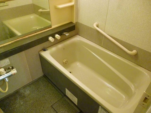 Bathroom. Reheating ・ Drying function with unit bus
