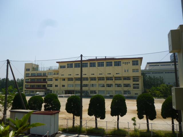 Junior high school. Shiohama 1010m until junior high school