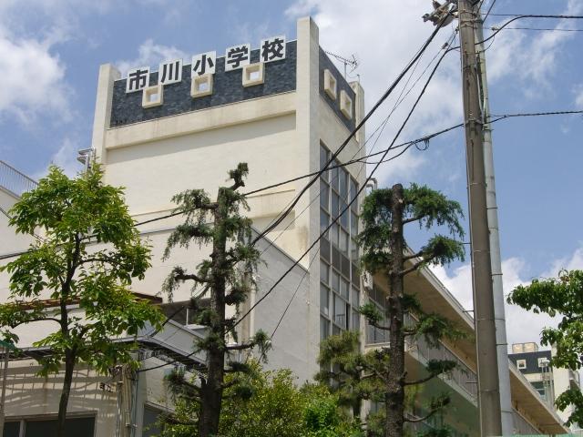 Primary school. 526m until Ichikawa City Ichikawa Elementary School (elementary school)