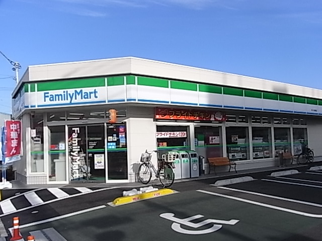 Convenience store. FamilyMart Ichikawa Kakemama store up (convenience store) 398m