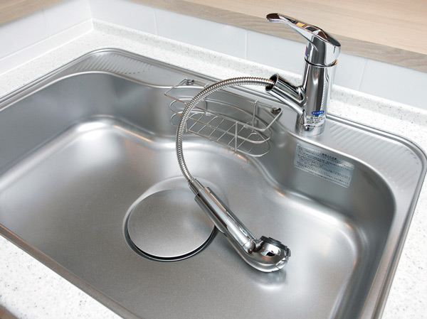 Kitchen.  [Water purifier integrated shower faucet] Because the water purifier has become integral, You can pour purified water to the pot drawer. Also, You can also use widely sink.
