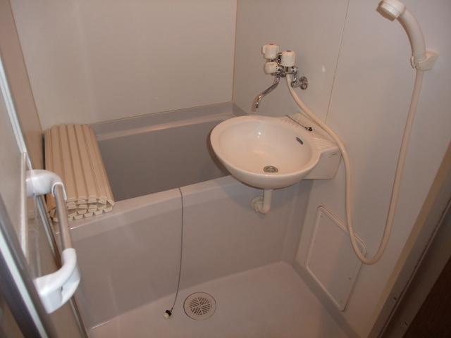 Bath. Washbasin bathroom